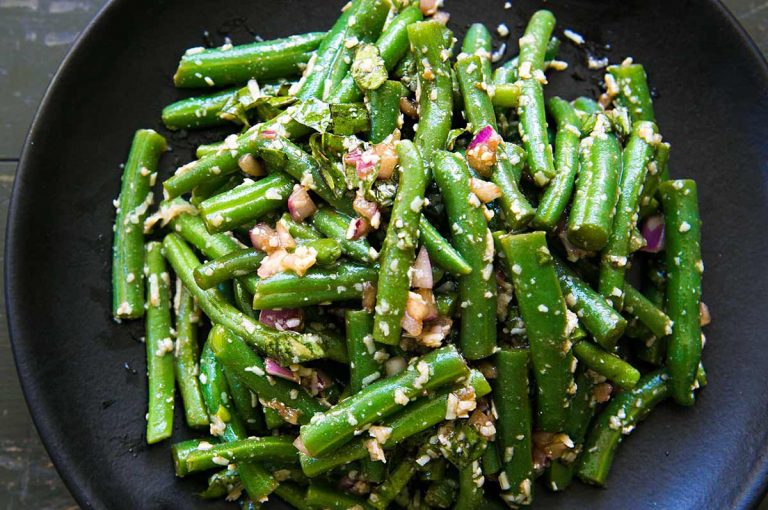 Green Bean Salad with Red Onion & Salsa Dressing