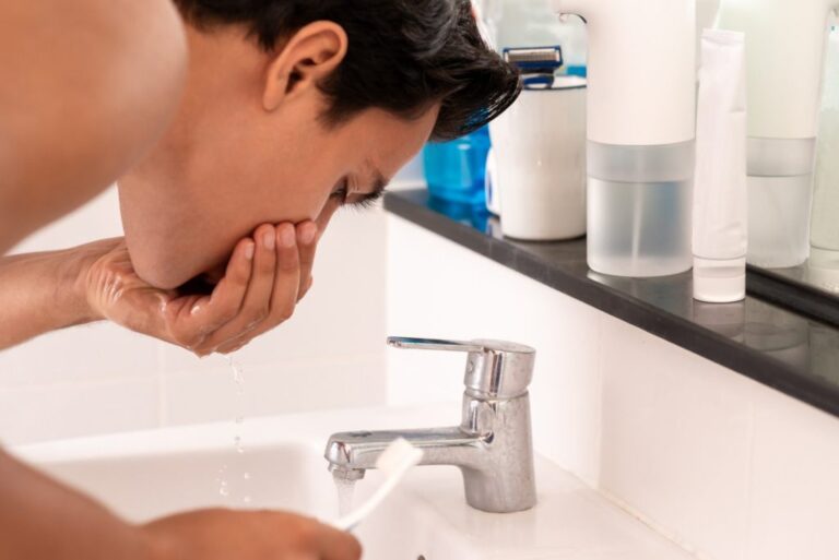 New Study reveals the Benefits of Not Rinsing after Brushing your Teeth